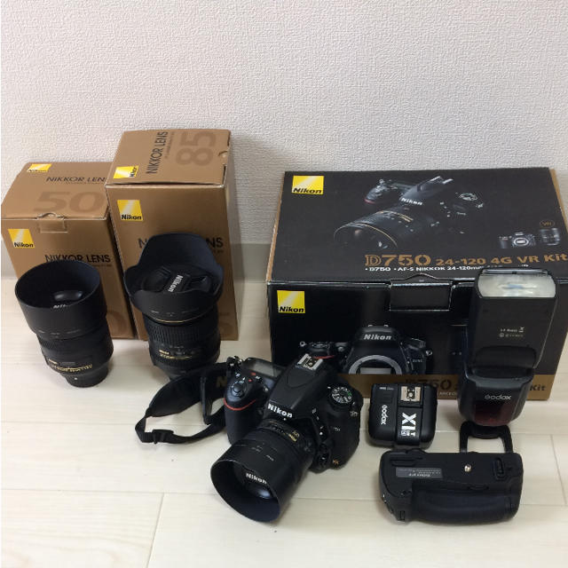 タイムセール！！Nikon d750 レンズ3本 ストロボ バッテリーグリップ付