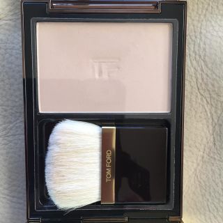 トムフォード(TOM FORD)のトム フォード  トランスルーセント フィニシング パウダー  (フェイスパウダー)