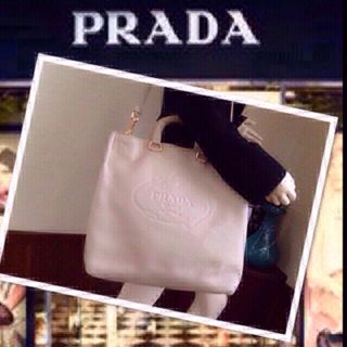 プラダ(PRADA)の新品同様✨Fridayバーゲン🏃💨(ショルダーバッグ)