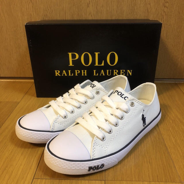 POLO RALPH LAUREN(ポロラルフローレン)の【新品未使用箱付き】RALPH LAUREN  キャンバススニーカー ホワイト レディースの靴/シューズ(スニーカー)の商品写真