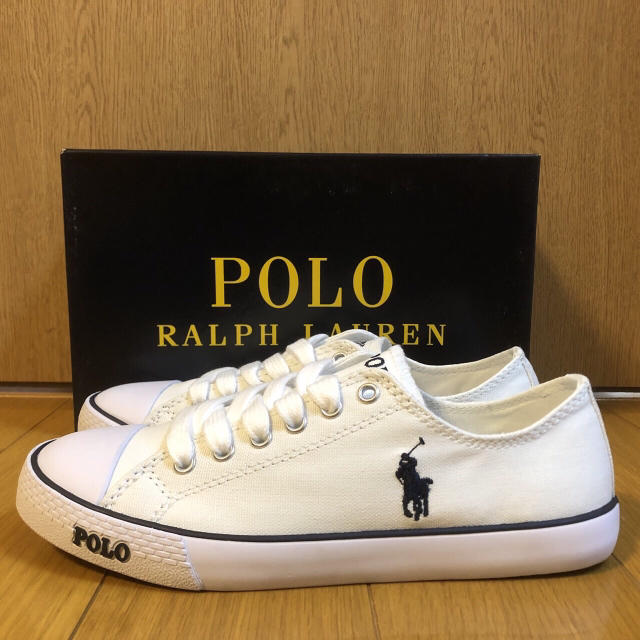 POLO RALPH LAUREN(ポロラルフローレン)の【新品未使用箱付き】RALPH LAUREN  キャンバススニーカー ホワイト レディースの靴/シューズ(スニーカー)の商品写真