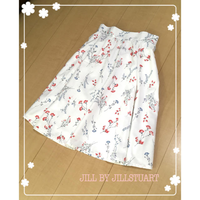 JILL by JILLSTUART(ジルバイジルスチュアート)のジルバイジルスチュアート リランドチュール 花柄 スカート レディースのスカート(ロングスカート)の商品写真