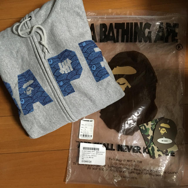 A BATHING APE(アベイシングエイプ)のA Bathing Ape x UNDEFEATED F/W 2012  メンズのトップス(パーカー)の商品写真