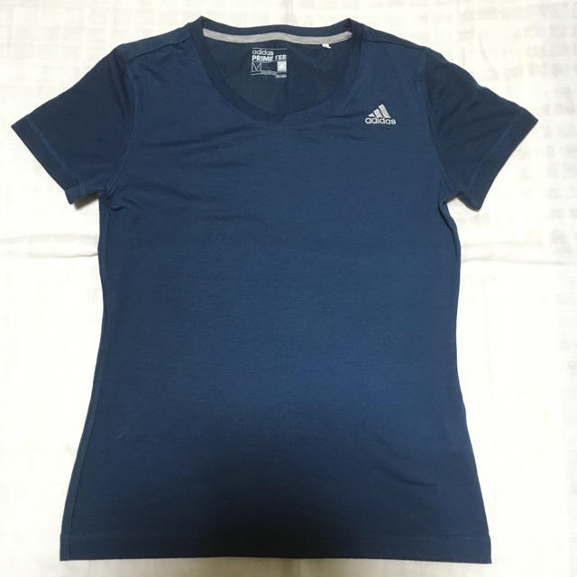 adidas(アディダス)のadidas ジム Tシャツトレーニングウェア フィットネス スポーツ/アウトドアのランニング(ウェア)の商品写真