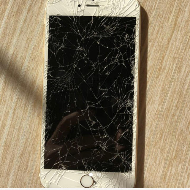Apple(アップル)のiPhone6sプラス スマホ/家電/カメラのスマートフォン/携帯電話(スマートフォン本体)の商品写真