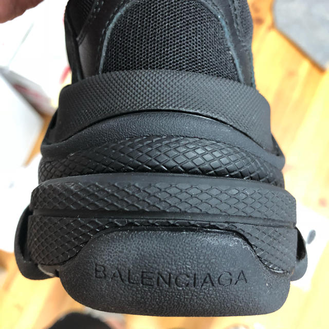 Balenciaga(バレンシアガ)のBALENCIAGA triple s Noir(加工なし) 42 メンズの靴/シューズ(スニーカー)の商品写真