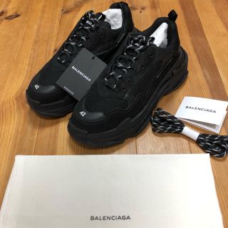 バレンシアガ(Balenciaga)のBALENCIAGA triple s Noir(加工なし) 42(スニーカー)