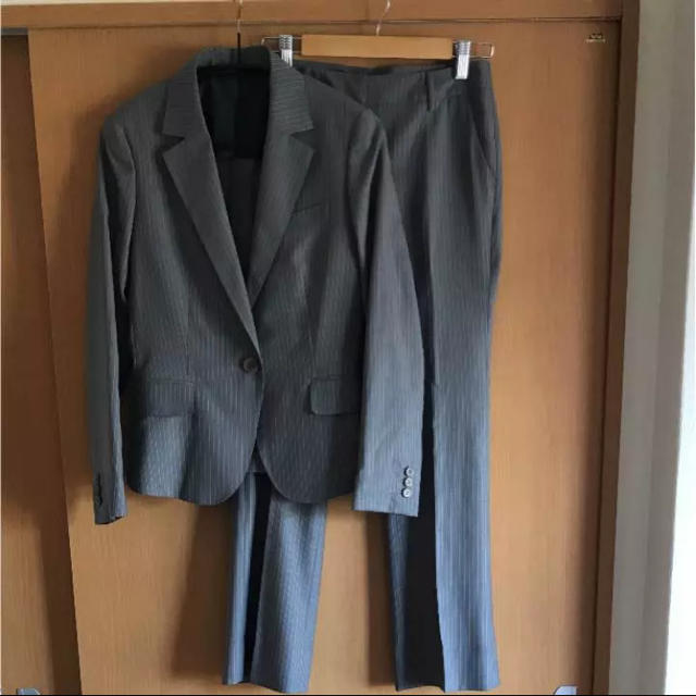 THE SUIT COMPANY(スーツカンパニー)のスーツカンパニーshe AIR DRY ストライプスーツ 新品 上質 レディースのフォーマル/ドレス(スーツ)の商品写真