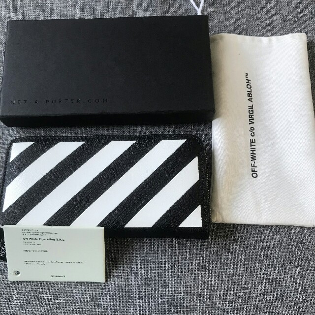 OFF-WHITE - OFF-WHITEストライプレザージップ長財布の通販 by ワカナ ...