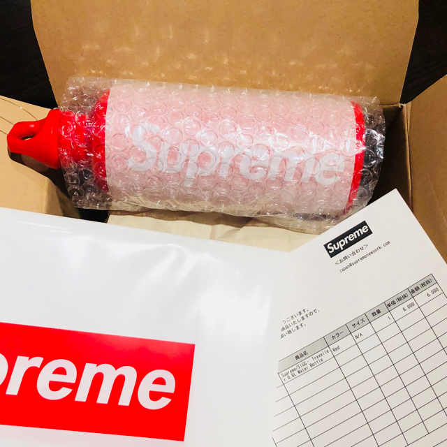 Supreme(シュプリーム)のSupreme SSIG Traveller 0.6L Water Bottle キッズ/ベビー/マタニティの授乳/お食事用品(水筒)の商品写真