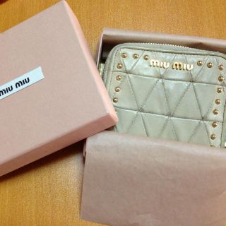 ミュウミュウ(miumiu)のmiumiu＊短財布(財布)