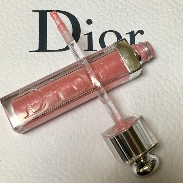 Christian Dior(クリスチャンディオール)の(値下げしました！)Dior  ディオール  アディクト グロス  553 コスメ/美容のベースメイク/化粧品(リップグロス)の商品写真