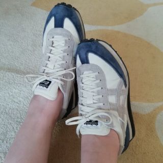 オニツカタイガー(Onitsuka Tiger)の大幅値下げ♡2回着用♡オニツカタイガー 24.5  24.0向け(スニーカー)