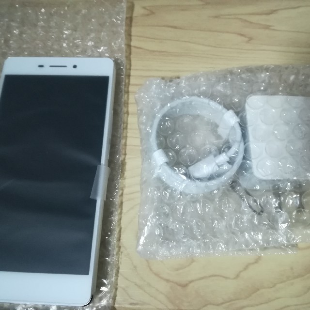 FREETEL RAIJIN（雷神）中古スマホ