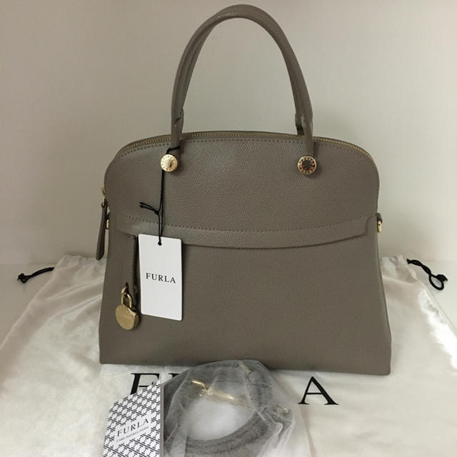 輝く高品質な 正規品 美品 あさり様専用 - Furla M パイパー フルラ 標準小売価格 アサリ様専用 テーラードジャケット