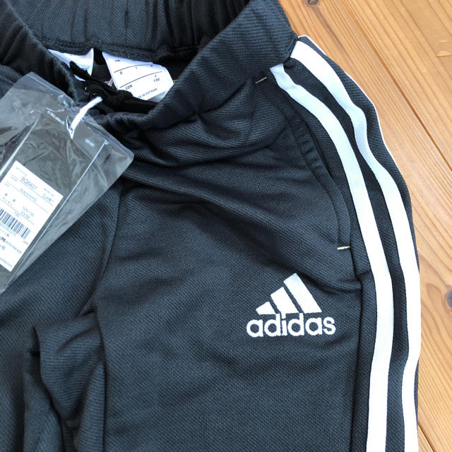 adidas(アディダス)のひっちんさん 専用 キッズ/ベビー/マタニティのキッズ服男の子用(90cm~)(パンツ/スパッツ)の商品写真