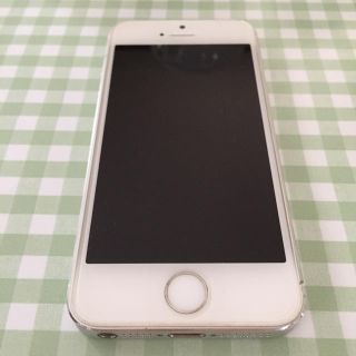 アイフォーン(iPhone)のiPhone5S 16GB シルバー docomo バッテリー新品(スマートフォン本体)
