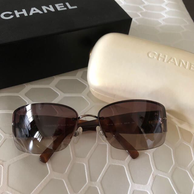 CHANEL(シャネル)の[アリンコ様専用]CHANEL サングラス 数回使用 レディースのファッション小物(サングラス/メガネ)の商品写真