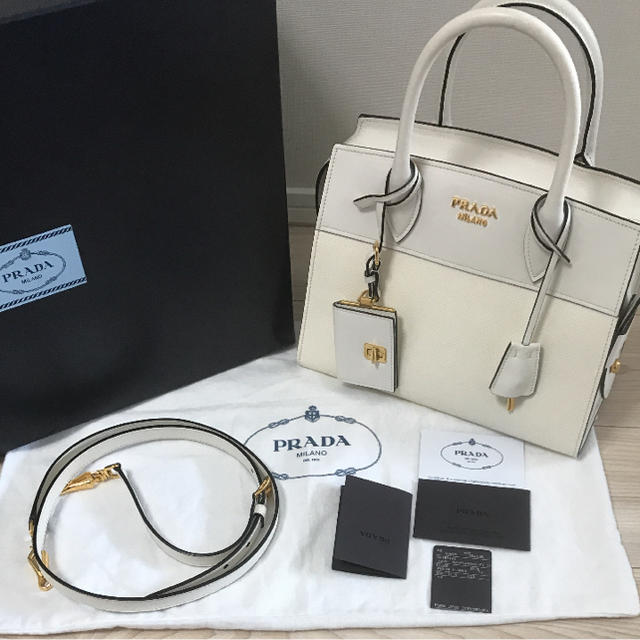 美品✨プラダ バック 2WAY✨PRADA  サフィアーノ  エスプラナード