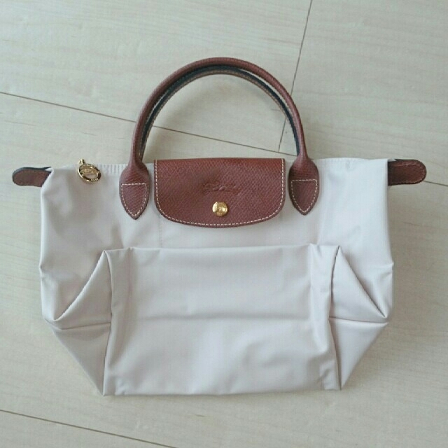 LONGCHAMP アイボリー