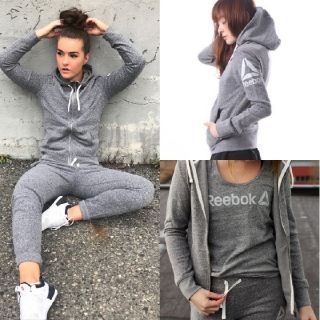 リーボック(Reebok)の新品　Reebok　薄手　スウェット　パーカー　セットアップ　M(パーカー)