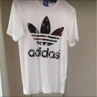 アディダス(adidas)のアディダス ♡ tシャツ(Tシャツ(半袖/袖なし))