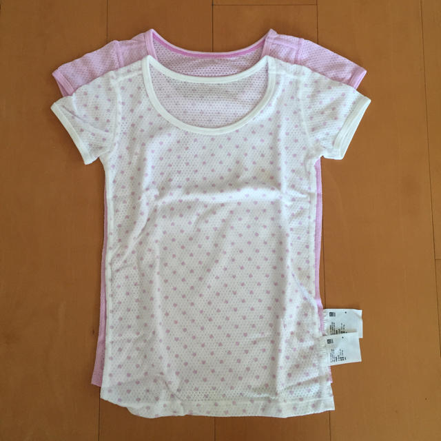 UNIQLO(ユニクロ)の新品ユニクロメッシュインナーT100☆2枚 キッズ/ベビー/マタニティのキッズ服女の子用(90cm~)(下着)の商品写真