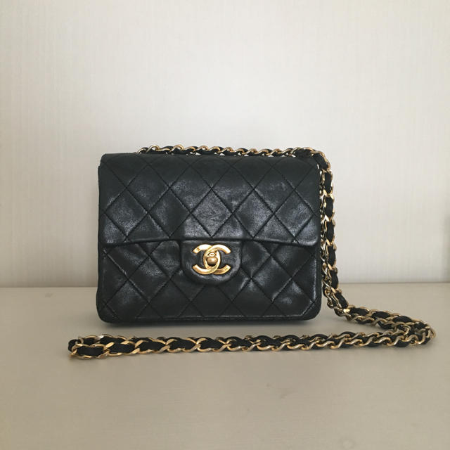 梨花ちゃん愛用 CHANEL マトラッセ チェーンバッグバッグ