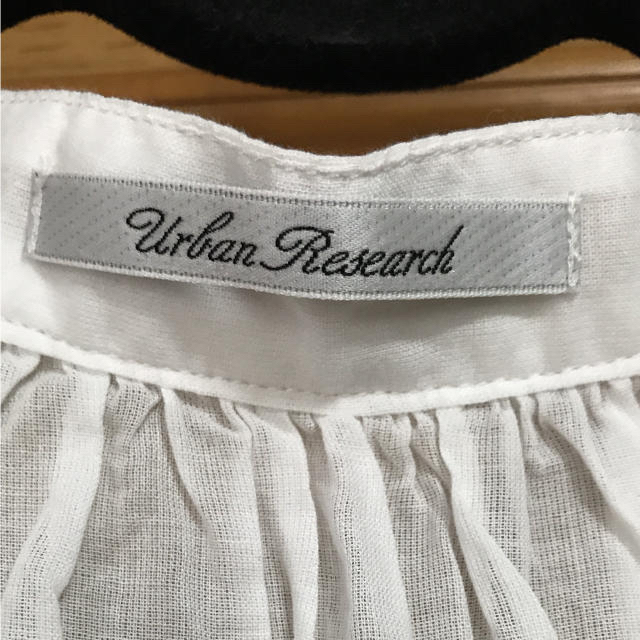 URBAN RESEARCH(アーバンリサーチ)の美品！URBAN RESEARCH ☆Aライン・ブラウス レディースのトップス(シャツ/ブラウス(半袖/袖なし))の商品写真