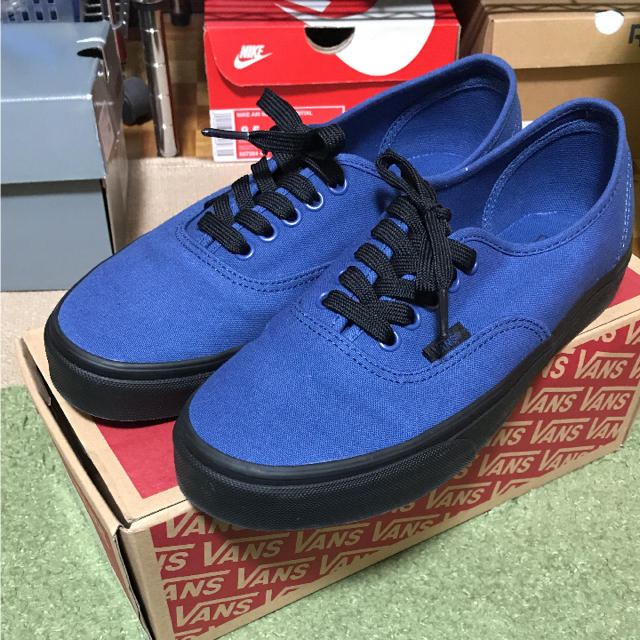 VANS(ヴァンズ)の26.5 vans authentic オーセンティック バンズ メンズの靴/シューズ(スニーカー)の商品写真