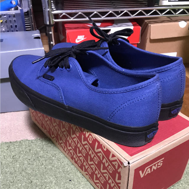 VANS(ヴァンズ)の26.5 vans authentic オーセンティック バンズ メンズの靴/シューズ(スニーカー)の商品写真