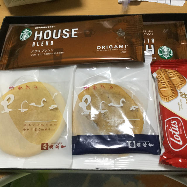 Starbucks Coffee(スターバックスコーヒー)のスタバ☆コーヒー2袋☆生サブレetc…お菓子☆計５点 食品/飲料/酒の食品(菓子/デザート)の商品写真