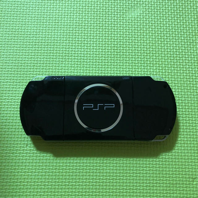 PlayStation Portable(プレイステーションポータブル)の【中古】PSP 本体 PSP3000 黒 【本体AC】 エンタメ/ホビーのゲームソフト/ゲーム機本体(携帯用ゲーム機本体)の商品写真