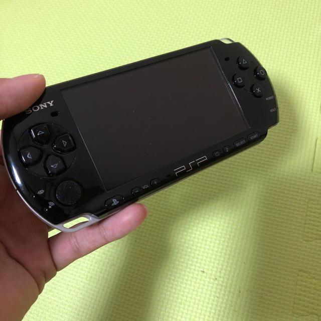 PlayStation Portable(プレイステーションポータブル)の【中古】PSP 本体 PSP3000 黒 【本体AC】 エンタメ/ホビーのゲームソフト/ゲーム機本体(携帯用ゲーム機本体)の商品写真