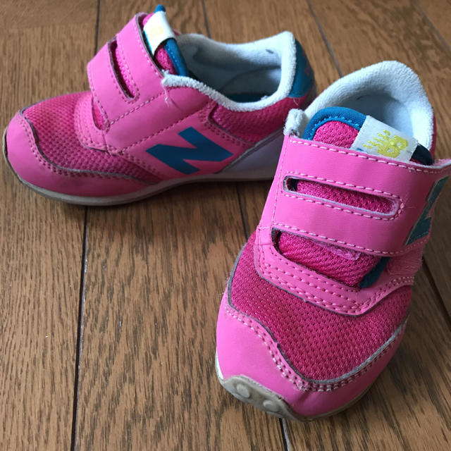 New Balance(ニューバランス)のニューバランス 13.5センチ ピンク キッズ/ベビー/マタニティのベビー靴/シューズ(~14cm)(スニーカー)の商品写真