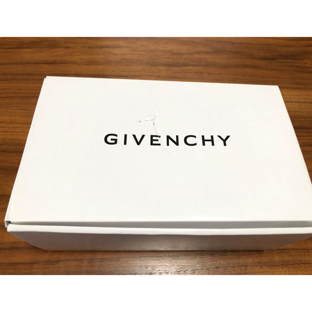 GIVENCHY(ジバンシィ)のGIVENCHY カップ&ソーサー 新品未使用 インテリア/住まい/日用品のキッチン/食器(グラス/カップ)の商品写真