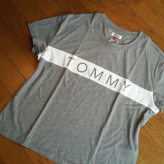 トミーヒルフィガー(TOMMY HILFIGER)のひーこ様専用　トミーヒルフィガー　トップス　新品(Tシャツ(半袖/袖なし))