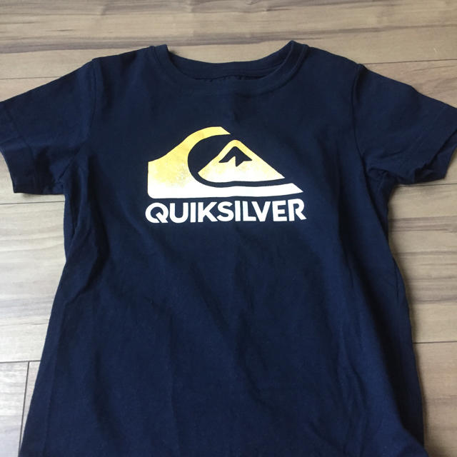 QUIKSILVER(クイックシルバー)の期間限定❣️QUICK SILVERキッズ用Tシャツ2点セット キッズ/ベビー/マタニティのキッズ服男の子用(90cm~)(Tシャツ/カットソー)の商品写真