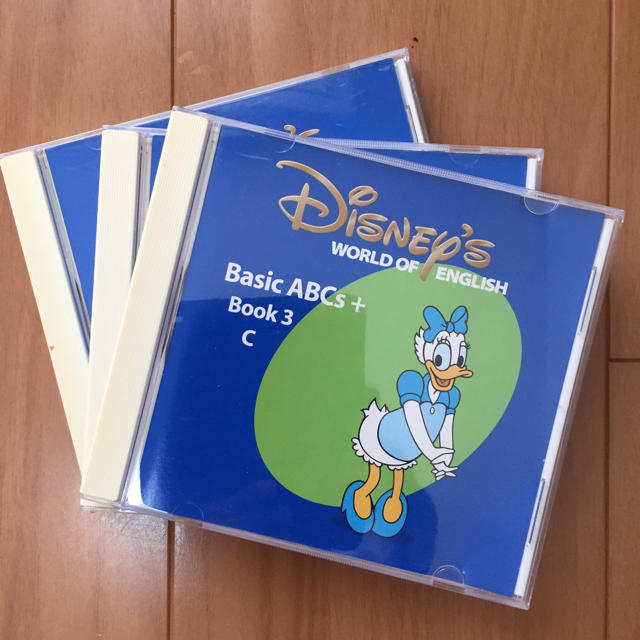 Disney(ディズニー)のdwe メインプログラムCD35枚 キッズ/ベビー/マタニティのおもちゃ(知育玩具)の商品写真