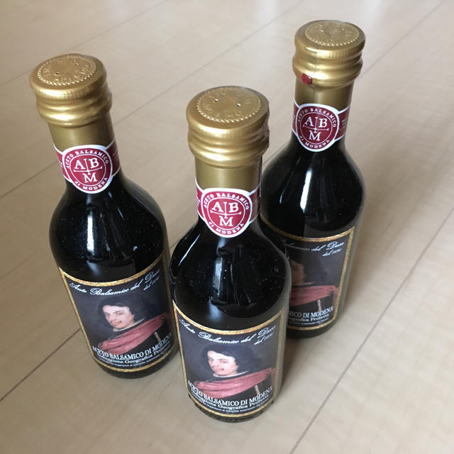 成城石井で購入 バルサミコ酢 3本セット 食品/飲料/酒の食品(調味料)の商品写真