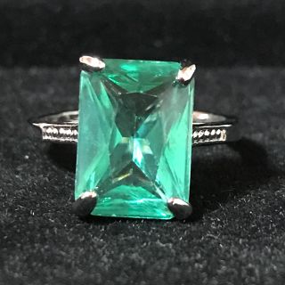 新品✨ボリューミー天然エメラルドリング18号💍スターリングシルバー925(リング(指輪))