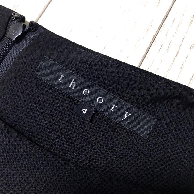 theory(セオリー)のtheory 【専用】 レディースのワンピース(ひざ丈ワンピース)の商品写真