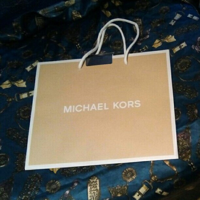 Michael Kors(マイケルコース)のマイケルコース 紙袋♡手提げ袋 ショッパー レディースのバッグ(ショップ袋)の商品写真