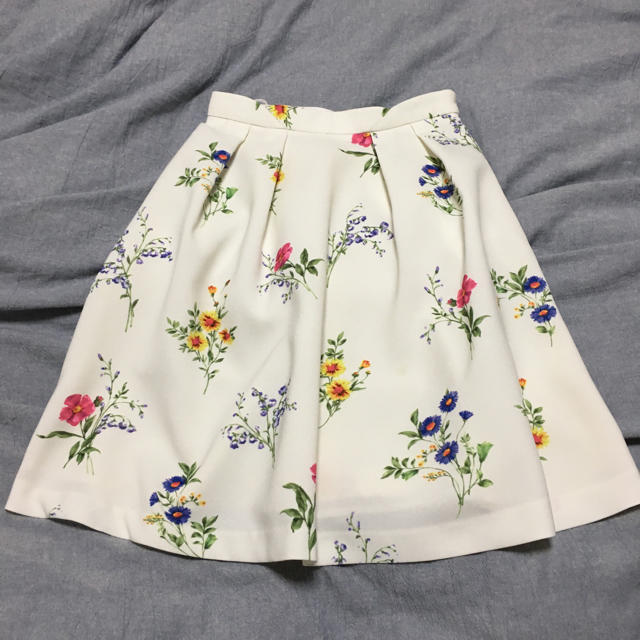 Rirandture(リランドチュール)のリランドチュール♡花柄スカート レディースのスカート(ひざ丈スカート)の商品写真