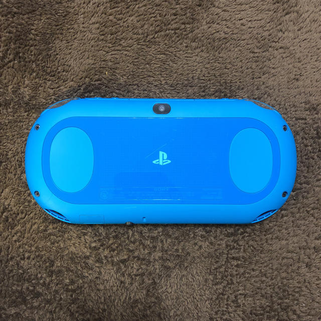 PlayStation Vita(プレイステーションヴィータ)のPSVITA ブルー PCH-2000 エンタメ/ホビーのゲームソフト/ゲーム機本体(携帯用ゲーム機本体)の商品写真