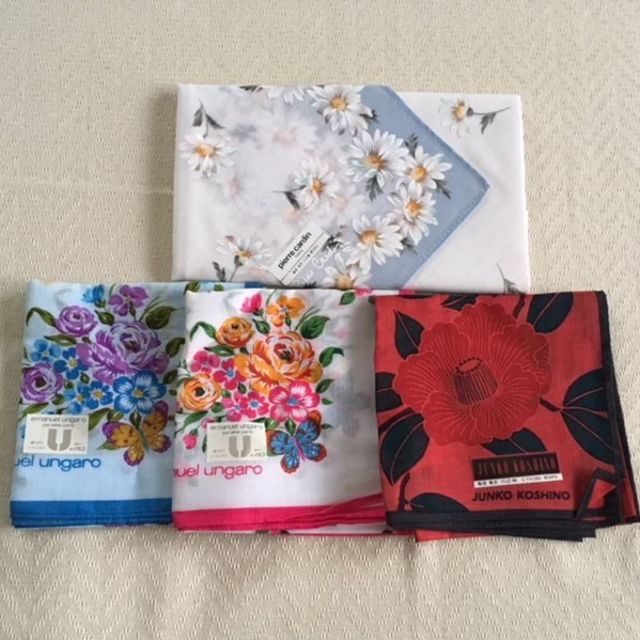 Emanuel Ungaro 未使用 ブランド 花柄ハンカチ 4枚セットの通販 By かりん S Shop エマニュエルウンガロならラクマ Emanuel Ungaro 未使用 ブランド 花柄ハンカチ 4枚セットの通販 By かりん S Shop エマニュエルウンガロならラクマ