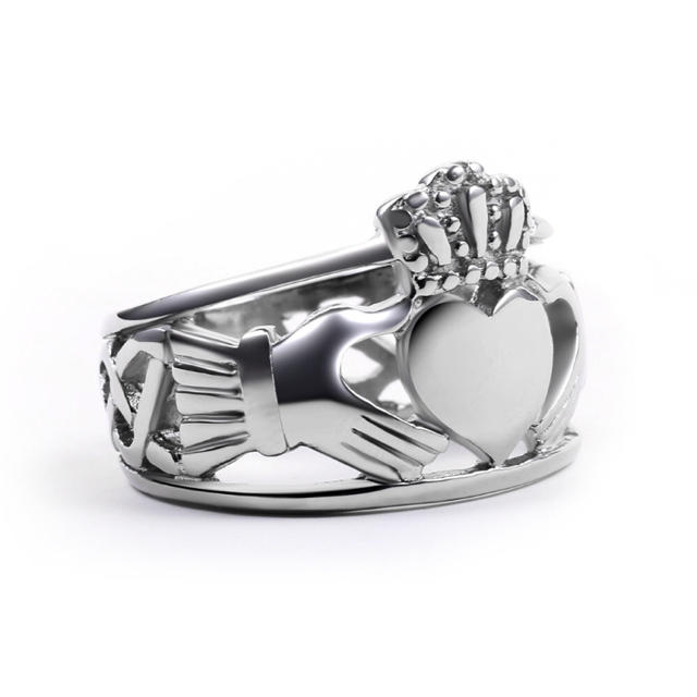 愛、友情、幸せの象徴 特別な指輪 クラダリング　各サイズ有　男女兼用モデル レディースのアクセサリー(リング(指輪))の商品写真