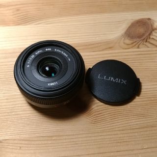 パナソニック(Panasonic)のパナソニック マイクロフォーサーズ　単焦点 20mm f1.7(レンズ(単焦点))