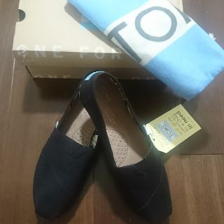 トムズ(TOMS)の新品タグ付き トムズ (スリッポン/モカシン)