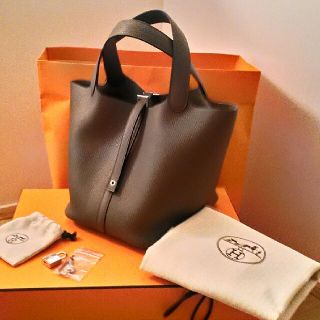 エルメス(Hermes)の☆★☆特別価格☆★☆Picotin Lock 22♪グリスエタン♪新品・正規品☆(ハンドバッグ)